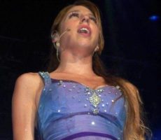 Florencia Bertotti Contrataciones Christian Manzanelli Representante Artístico (3)