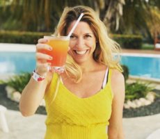 Florencia Bertotti Contrataciones Christian Manzanelli Representante Artístico (5)