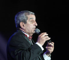 El Negro Alvarez Contrataciones Christian Manzanelli Representante Artistico