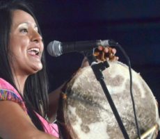 La Bruja Salguero Contrataciones Christian Manzanelli Representante Artistico