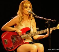 Laura Ros Contrataciones Christian Manzanelli Representante Artistico