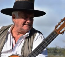 Orlando Vera Cruz Contrataciones Christian Manzanelli Representante Artistico