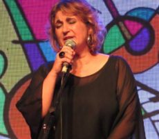 Yamila Cafrune Contrataciones Christian Manzanelli Representante Artistico