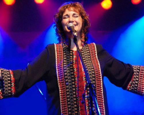 yamila cafrune contrataciones christian manzanelli representante artistico