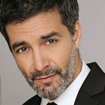 adrian navarro contrataciones christian manzanelli representante artistico (4)