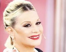 Carmen Barbieri Contratacione Christian Manzanelli Representante Artístico (1)