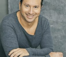 Luis Bremer Contrataciones Christian Manzanelli Representante Artistico