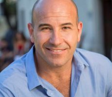 Martiniano Molina Contrataciones Christian Manzanelli Representante Artistico .jpg