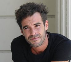 Nicolas Cabre Contrataciones Christian Manzanelli Representante Artistico .jpg .jpg