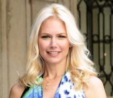 Valeria Mazza Contrataciones Christian Manzanelli Representante Artistico