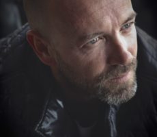 Ariel Casas Contrataciones Christian Manzanelli Representante Artistico.