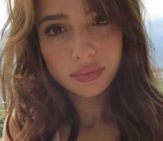 Brenda Asnicar Contrataciones Christian Manzanelli Representante Artistico