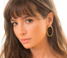 Brenda Asnicar Contrataciones Christian Manzanelli Representante Artistico