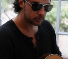 Juan Ponce De León Contrataciones Christian Manzanelli Representante Artístico