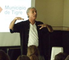 Juan Vitali Contrataciones Christian Manzanelli Representante Artistico.