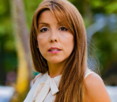 Karina Piñeiro Contrataciones Christian Manzanelli Representante Artistico (2)