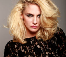 Leonora Balcarce Contrataciones Christian Manzanelli Representante Artistico