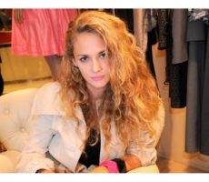 Leonora Balcarce Contrataciones Christian Manzanelli Representante Artistico.