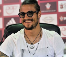 Daniel Osvaldo Contrataciones Christian Manzanelli Representante Artístico (1)