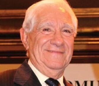 Contratar Enrique Macaya Márquez (011-4740-4843) O Al (011-2055-4218) Contrataciones Christian Manzanelli