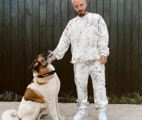 j balvin contrataciones christian manzanelli representante artístico (2) j balvin contrataciones christian manzanelli representante artístico (2)
