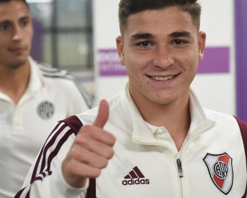 julian alvarez contrataciones christian manzanelli representante artístico (10)