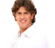 Martin Lousteau Contrataciones Christian Manzanelli Representante Artistico