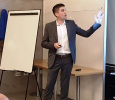 Santiago Magnin Contrataciones Christian Manzanelli Representante Artistico