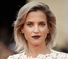 Ana Fernandez Contrataciones Christian Manzanelli Representante Artistico.jpg..jpg