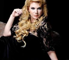 Esmeralda Mitre Contrataciones Christian Manzanelli Representante Artístico (2)