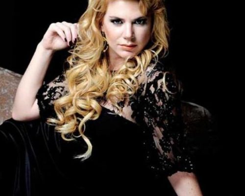 esmeralda mitre contrataciones christian manzanelli representante artístico (2)