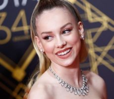 Ester Exposito Contrataciones Christian Manzanelli Representante Artístico (3)