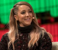 Jenna Marbles Contrataciones Christian Manzanelli Representante Artistico