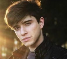 Julián Serrano Contrataciones Christian Manzanelli Representante Artístico (1)