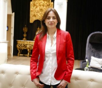 Contratar Leonor Watling (011-4740-4843) O Al (011-2055-4218) Contrataciones Christian Manzanelli