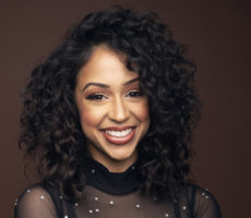 Liza Koshy Contrataciones Christian Manzanelli Representante Artistico