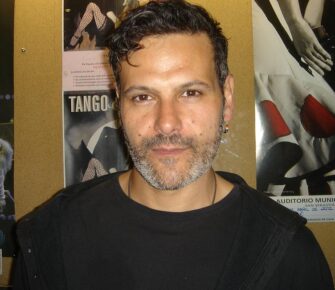 Contratar Roberto Enríquez (011) 4740-4843 O Al (011) 2055-4218 Contrataciones Christian Manzanelli
