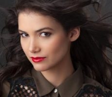 Abril Schreiber Contrataciones Christian Manzanelli Representante Artistico .jpg