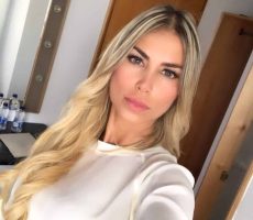 Alejandra Pinzon Contrataciones Christian Manzanelli Representante Artistico .jpg .jpg