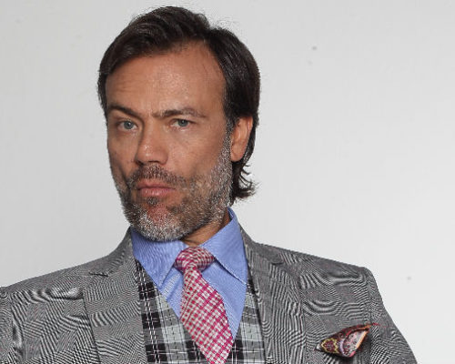 alejandro martinez contrataciones christian manzanelli representante artistico .jpg .jpg .jpg