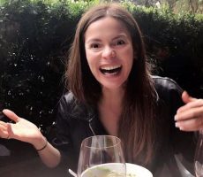 Esmeralda Pinzon Contrataciones Christian Manzanelli Representante Artistico .jpg