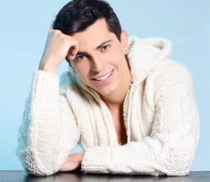 Julian Farietta Contrataciones Christian Manzanelli Representante Artistico .jpg .jpg