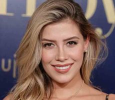 Michelle Salas Contrataciones Christian Manzanelli Representante Artístico (2)