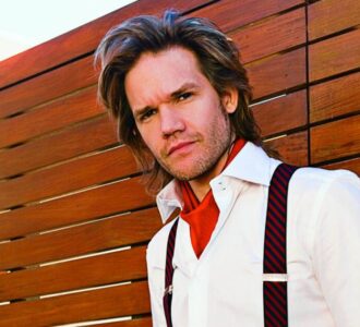 Juan Gil Navarro Contrataciones Christian Manzanelli Representante Artístico (2)